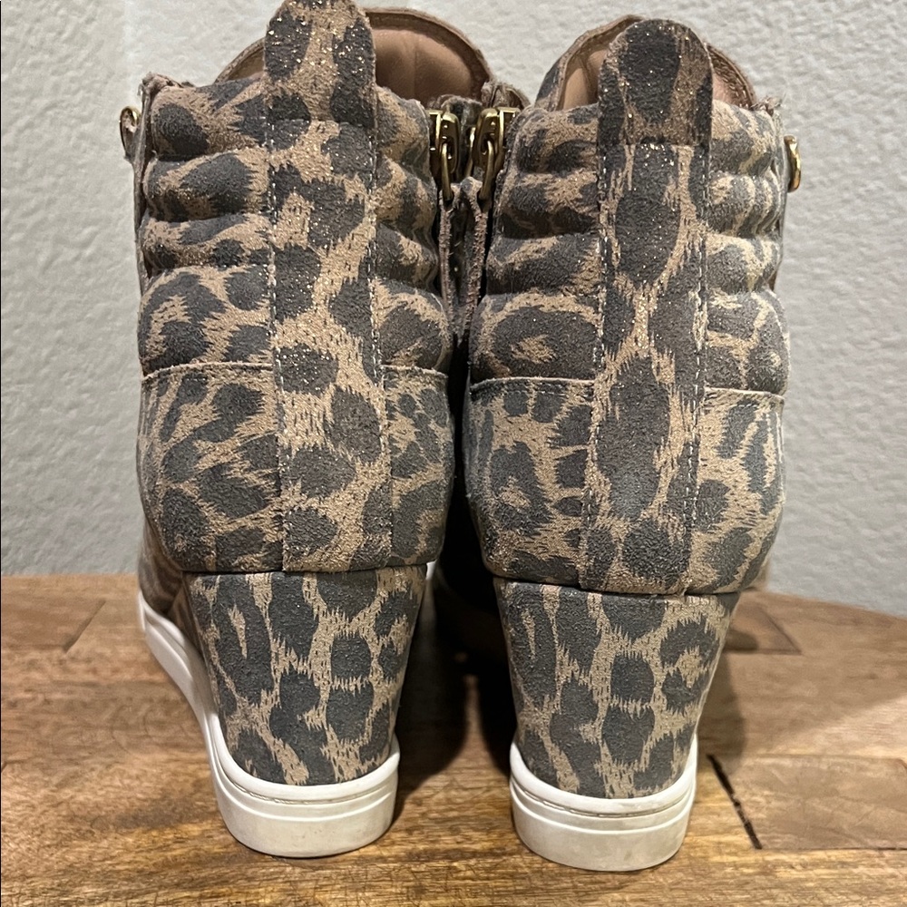 L. Paolo Leopard Print Wedge Sneakers - Picture 7 of 11